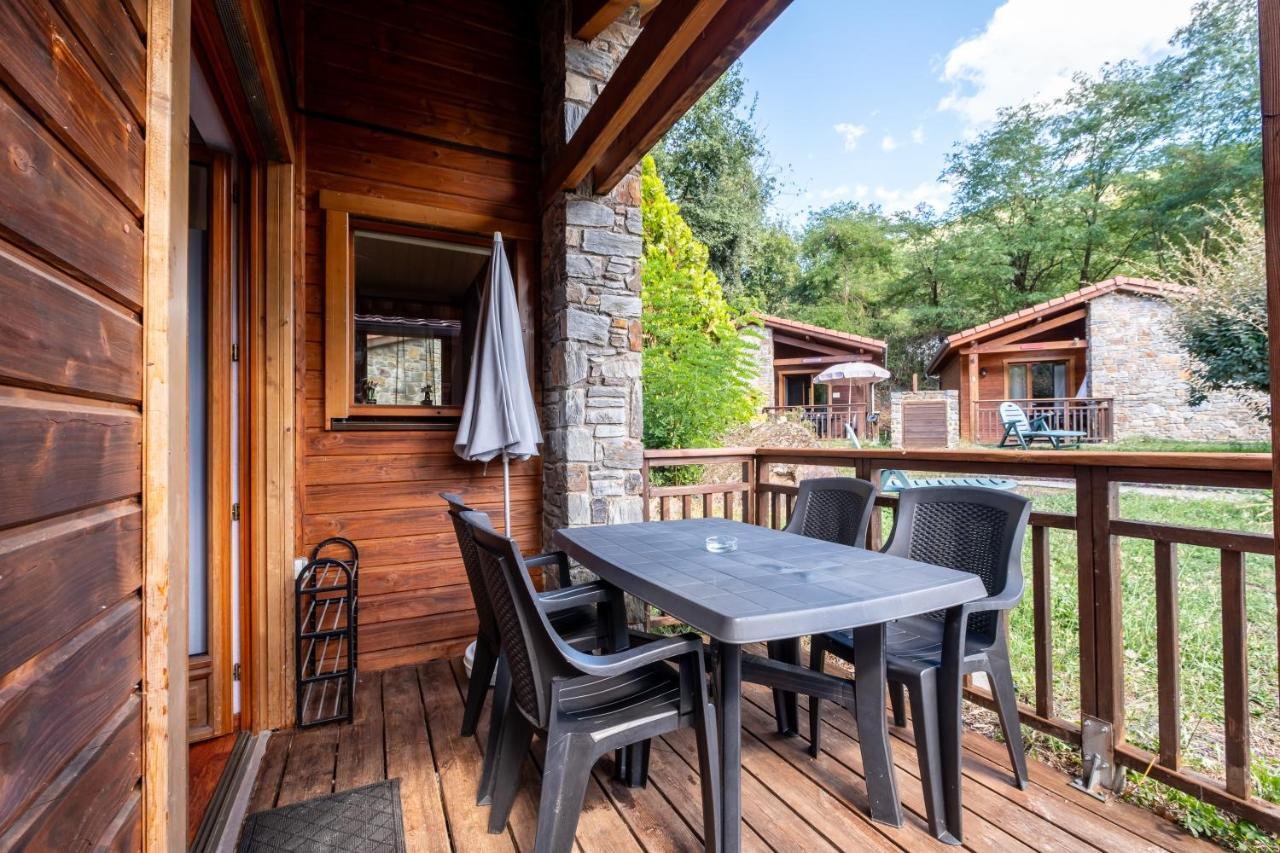 Le Hameau Du Comte De Foix - 11 Chalets En Ariege Mercus-Garrabet Exterior foto