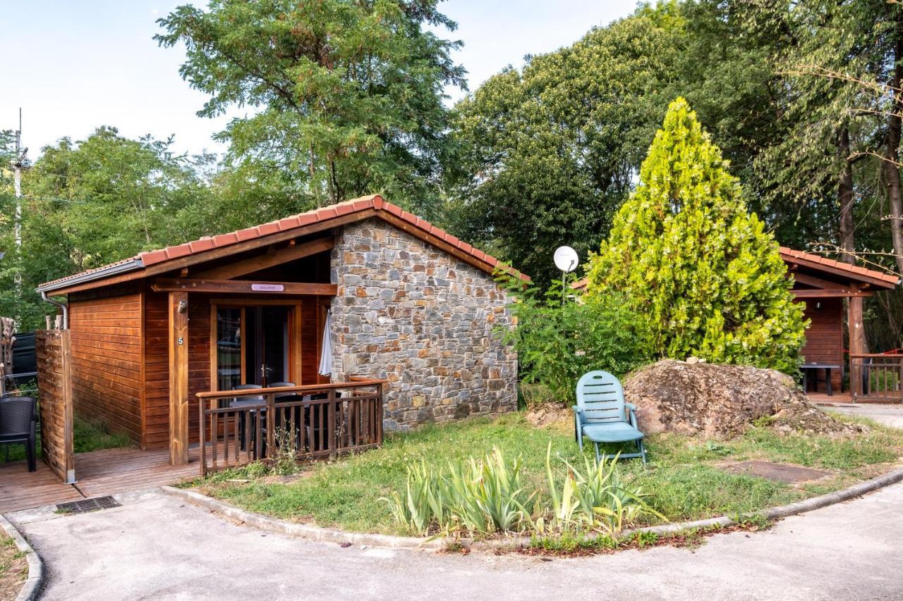 Le Hameau Du Comte De Foix - 11 Chalets En Ariege Mercus-Garrabet Exterior foto